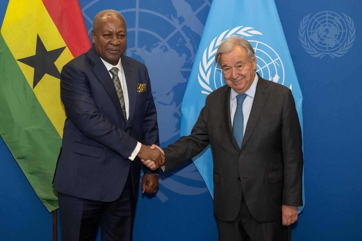 UNinGhana's tweet photo. The UN Secretary-General has met with President @JDMahama of Ghana🇬🇭.
He congratulated 🇬🇭 on its efforts to promote regional cooperation to address issues of security in West Africa and the Sahel, as well as for advancing reparatory justice.
https://t.co/GHB6WGoPwa… https://t.co/5WDOjtX01Z