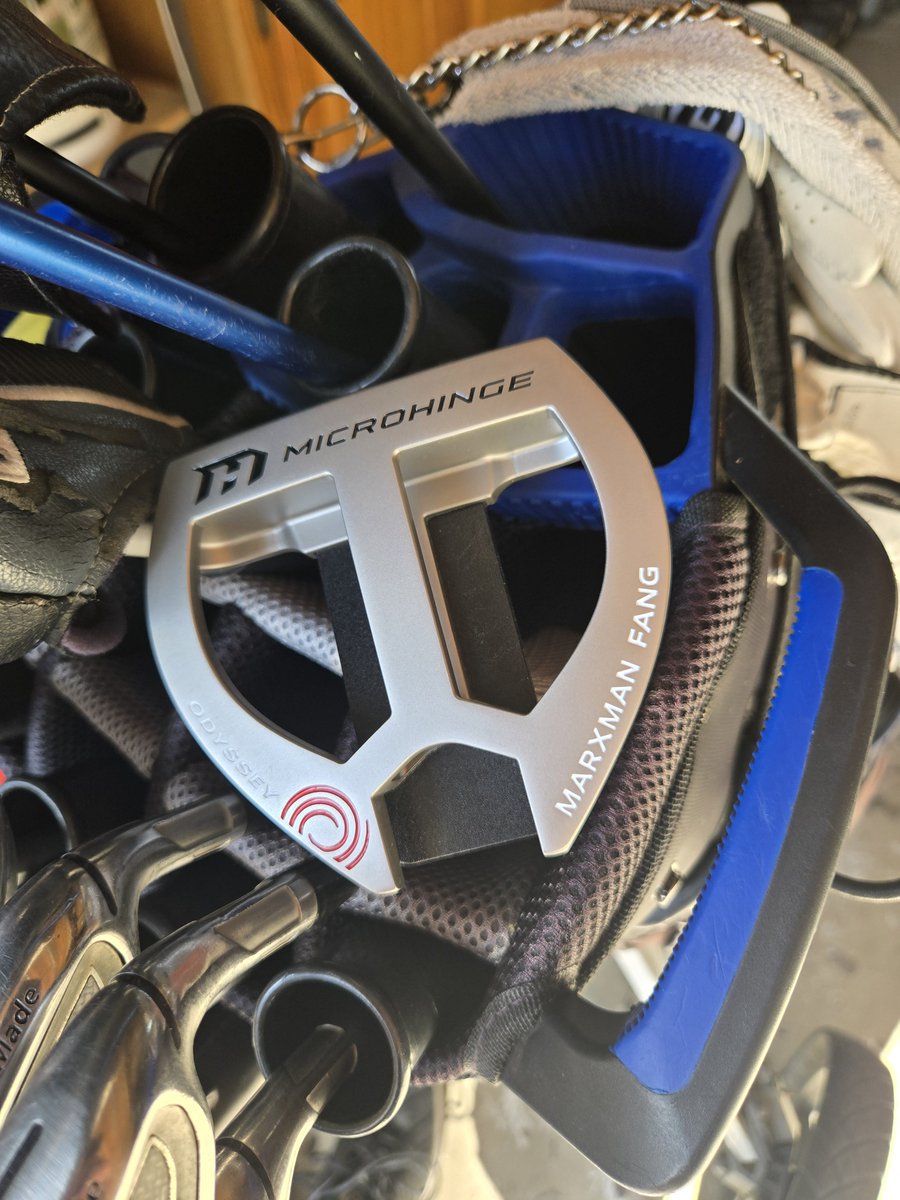 dcmd61's tweet photo. @FixUrBallMark @giovanettigolf I bought this Odyssey putter at a labor day weekend sale while we were visiting family in Cleveland &amp; I LOVE IT! https://t.co/j7ZhijkMzU