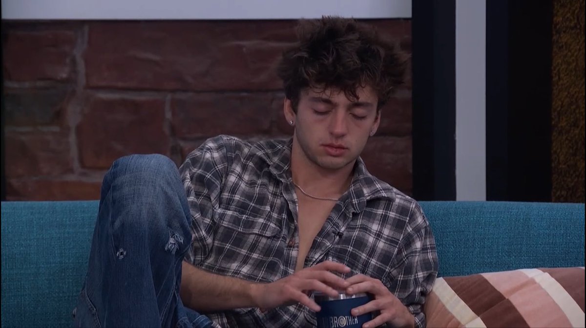 89razorskate20's tweet photo. DEVENS won Part 2 of the Final HOH and will go against Taylor in Part 3 #BB28 Drew will have to wait to see if he’s taken to Final 2! https://t.co/jgSyEFL2ne