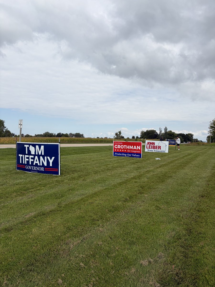 LindeeforWI's tweet photo. Today we put up 20+ 4x8 signs across Fond du Lac County!

The best part came at our last location when we met an enthusiastic group of kids selling apple pies for their school, Trinity Baptist School in Fond du Lac.  You made my dinner menu tonight!

And to the young man selling pies who excitedly and bravely asked if he could have my Team Tiffany hat: wear it boldly, Kid!

🇺🇸❤️🤍💙🇺🇸❤️🤍💙🇺🇸

@TomTiffanyWI @TiffanyWarRoom @TylerWelschWI