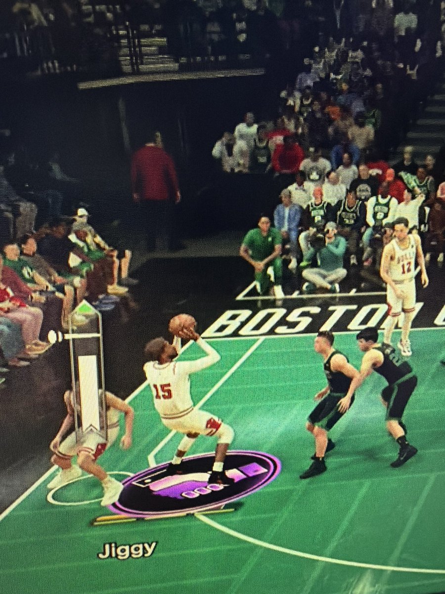 JayCarti_'s tweet photo. Yo @Ronnie2K can you explain y my window moved if the players didn’t even move? https://t.co/LBZaQsaVhl