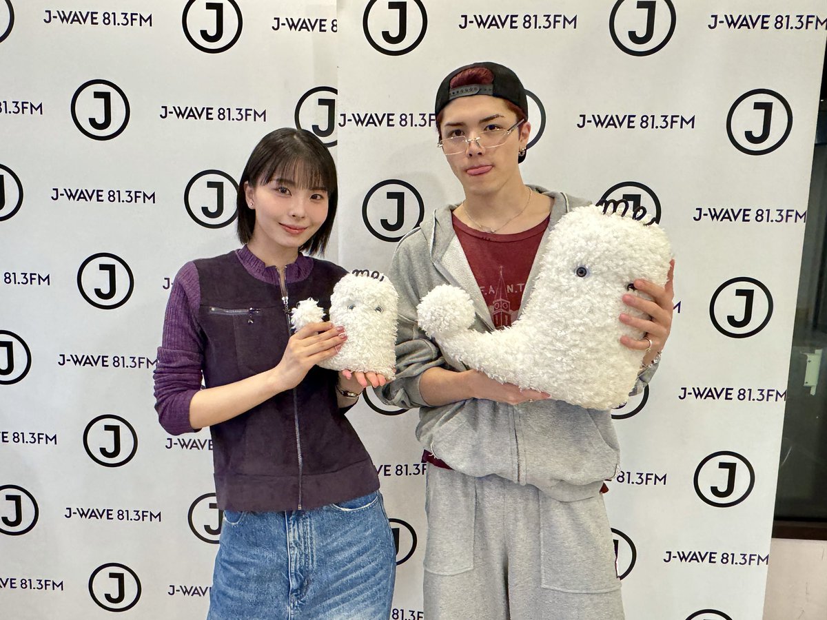 aimixxxLJ's tweet photo. HAPPY LUNÉ DAY🎂な今日は、早朝から&amp;TEAMの長男と末っ子が頑張ってて😭🫶🏻 https://t.co/Yu0Y51FSNO