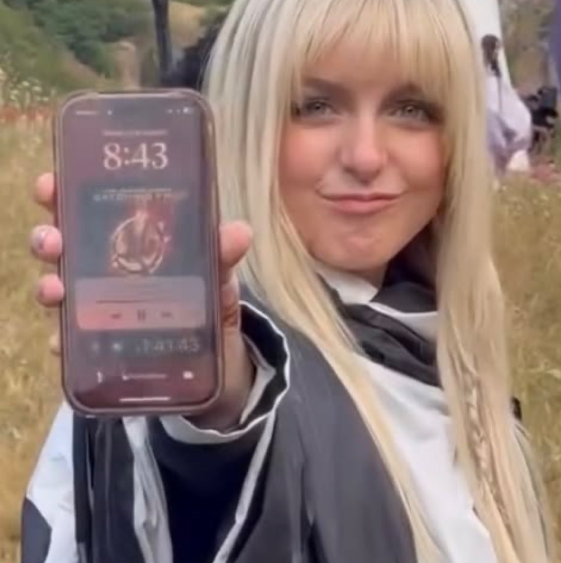 newtcoded's tweet photo. i fear she might be a bigger fan than any of Us https://t.co/JfYKsYqDXn