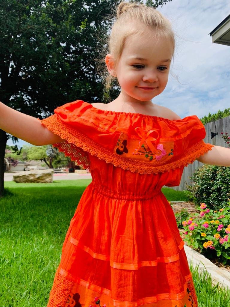 VixenWonderland's tweet photo. Happy national daughter's Day to my mini me. My favorite human in the entire world. Mi #corazón de melon!! Mi #muñeca de carne y hueso!❤️🥰
She loves coffee
Spicy chips
Buldak noodles
Chocolate
Dr. Pepper
Pizza & charcuterie boards!
#MyEverything #ThrowBack #MyBaby #MiGüera https://t.co/SoVgXBeKa8