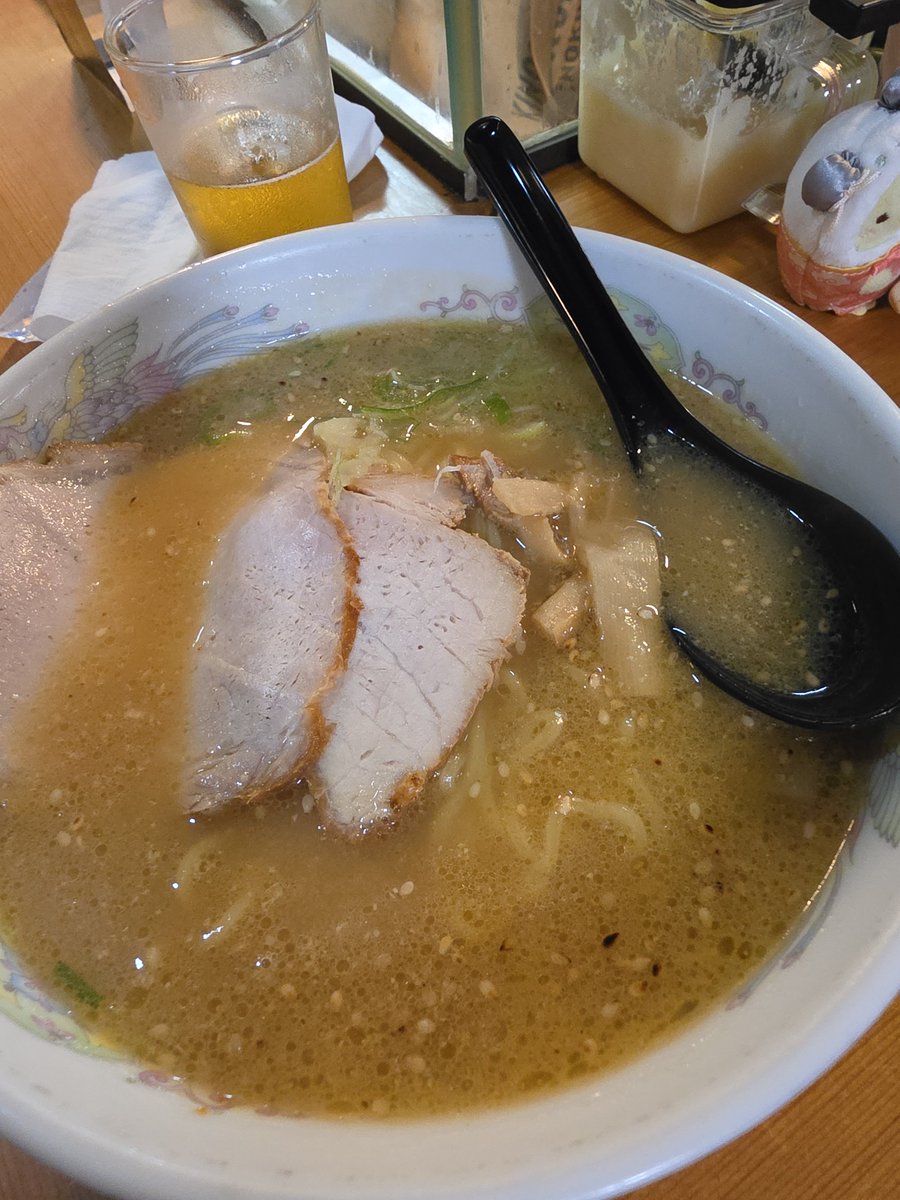 it777_777v2's tweet photo. 昨日は敦賀の秋吉で爆食後に〆のラーメンは敦はち、その後風呂はいって初のドーミーの夜鳴きそばまでいただきました😊
今日はハピラインで武生まで移動しまーす🚈 https://t.co/K5pq3T8N6l
