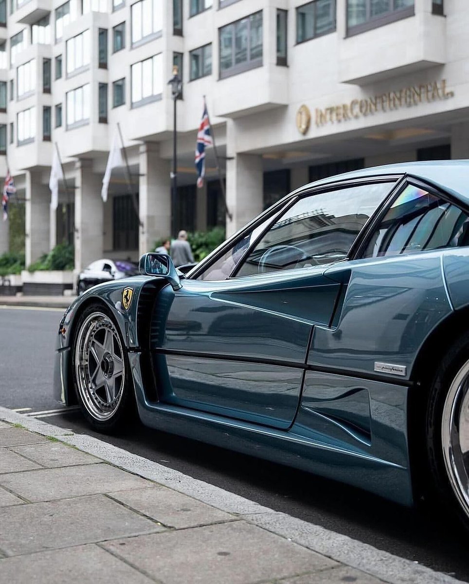 ApexDistrictX's tweet photo. Who said an F40 has to be red? 👀 https://t.co/tgU7JJVvNr