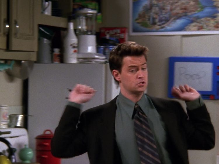 cinevow's tweet photo. Chandler Bing dancing https://t.co/lgGvrjVS5M
