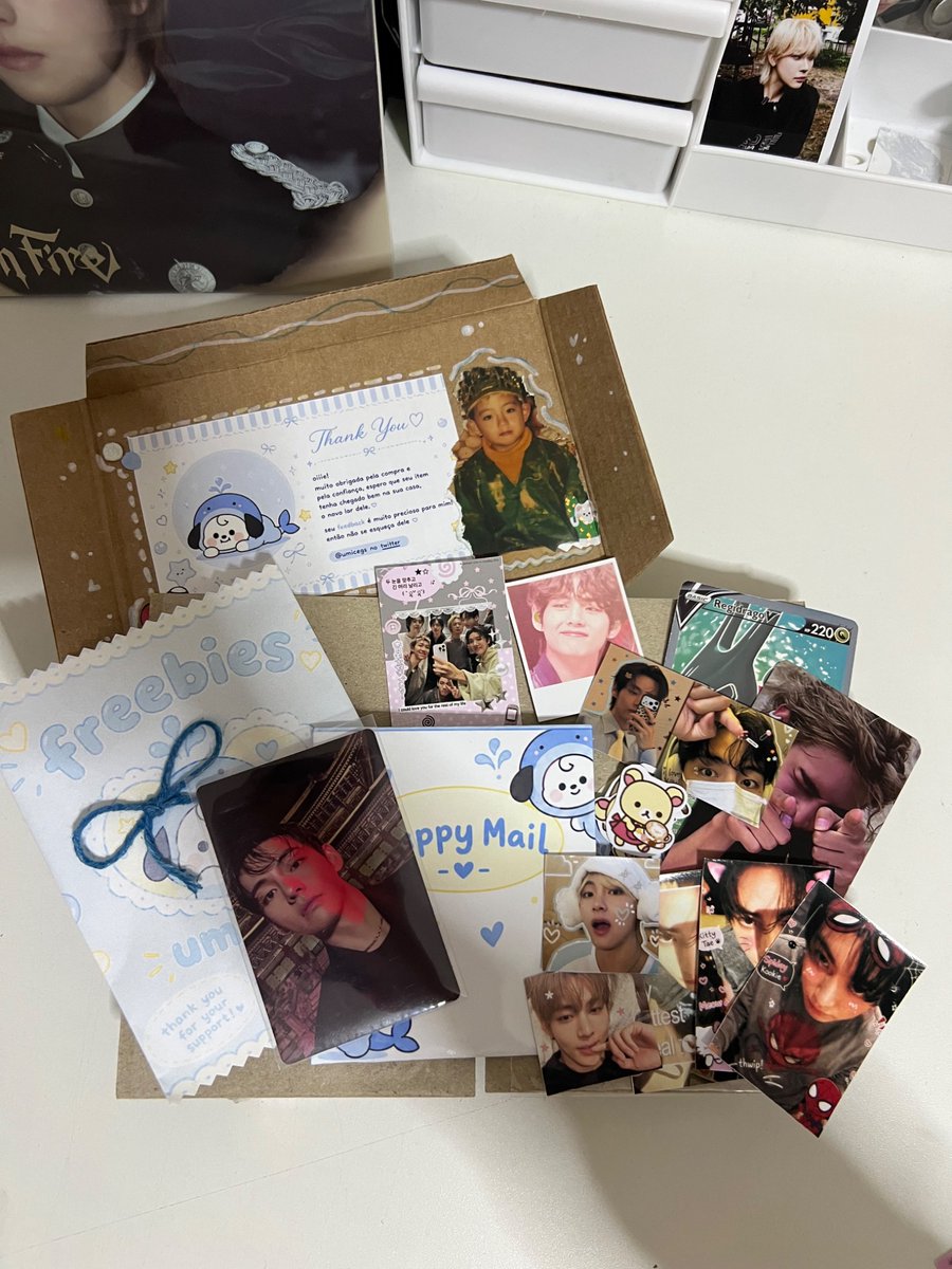 yang_angel_'s tweet photo. vim deixar meu feedback super positivo pra @umicegs e @iiskpjm que me venderam o V arirang, chegou tudo certinho e veio vários brindes numa embalagem super fofa! 🩵🪽 https://t.co/d4TLATpGfx