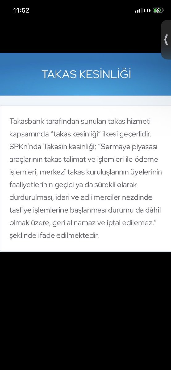 laney9890's tweet photo. Sayın Cumhurbaşkanım @RTErdogan,
Sayın Bakanlarım @memetsimsek @abakingurlek,
Sayın @spkgovtr,
Takas ilkesi hukukun ve finansal piyasaların temel prensiplerinden biridir ve sonradan alınan kararlarla yok sayılamaz. Ben satış işlemimi gerçekleştirdiğim tarihte ortada ne bir temerrüt hali ne de bir tasfiye süreci vardı. İşlemimi o gün yürürlükte olan kurallara güvenerek gerçekleştirdim.
Bu nedenle, satış emrimden doğan alacağım mevcutken, sonradan ortaya çıkan süreç nedeniyle başka alacaklıların veya yükümlülüklerin benim alacağımın önüne nasıl geçirilebildiğinin açıklanmasını istiyorum. Öncelik, önceden doğmuş ve kurallara uygun şekilde gerçekleştirilmiş işlemlerin haklarının korunması olmalıdır.
Ayrıca “küçük yatırımcı” tanımının hangi kritere göre yapıldığı da açıklanmalıdır. Benim fonda 1.500.000 TL param olması beni otomatik olarak “büyük yatırımcı” mı yapıyor? Ne evim ne aracım var; bu para hayatım boyunca yaptığım tüm birikimim. Buna karşılık üç gayrimenkule sahip olup fonda 1 milyon TL’nin altında parası bulunan bir kişi “küçük yatırımcı” kapsamında korunuyorsa, yalnızca fondaki tutara bakılarak yapılan bu ayrımın hangi objektif ve adil ölçüte dayandığı açıklanmalıdır.
Buradaki mesele daha fazla yatırım yapanın daha fazla korunması değil. Mesele, insanın gerçek ekonomik durumunun yalnızca fon hesabındaki rakama bakılarak belirlenip belirlenemeyeceğidir.
Vatandaş olarak bizler, devlet tarafından düzenlenen ve denetlenen finansal piyasalarda kurallara güvenerek yatırım yapıyoruz. Eğer kurallara uygun şekilde verilen bir satış emrinin akıbeti, sonradan ortaya çıkan bir temerrüt veya tasfiye süreciyle değişebiliyorsa, bundan sonra vatandaş finansal piyasalara nasıl güvenecek?
Bu nedenle satış emirleri tasfiye ve temerrüt sürecinden önce verilen yatırımcıların haklarının ayrıca değerlendirilmesini, ödeme sırasının hangi hukuki dayanağa göre belirlendiğinin açıklanmasını ve mağduriyetlerin giderilmesini saygılarımla talep ediyorum.