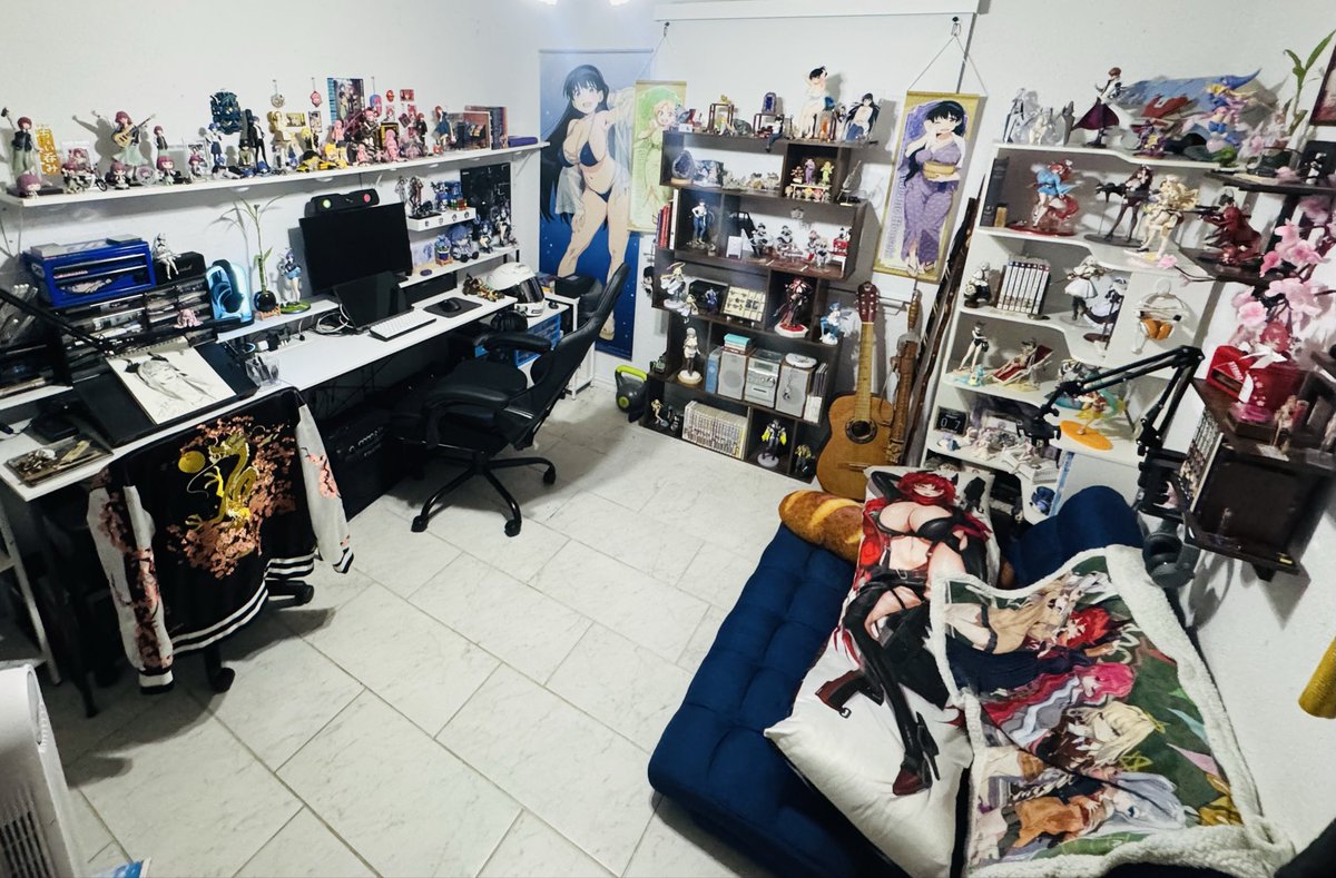 B_Rockin_98's tweet photo. Room update, ehhh there’s still things to work on https://t.co/ST9nEnj0DE