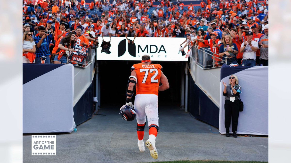 DrDespairCos's tweet photo. Look mom! We made it to the "Broncos photographers' favorite photo page!" 
I am literally still fan girling looking at these photos😭. Week 2 was a stressful game, but we are here to continue cheering all of the future games and see that end closer action happen! 🐴✨
----------------------------------
Golshi 🎠: kyonarix
📸: Gabriel Christus 
----------------------------------
#umamusume #cosplay #cosplaygirl #broncos #denver