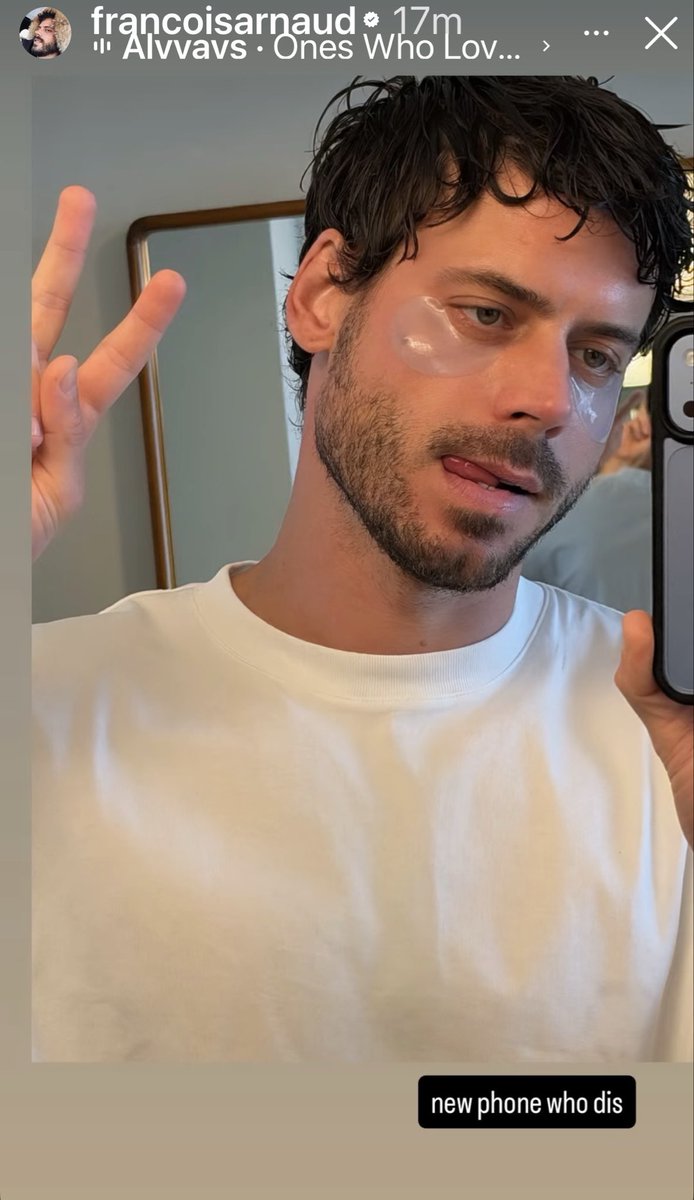 JenniJones43's tweet photo. Happy #FrançoisFriday ❤️ https://t.co/TwMiU4WyyZ