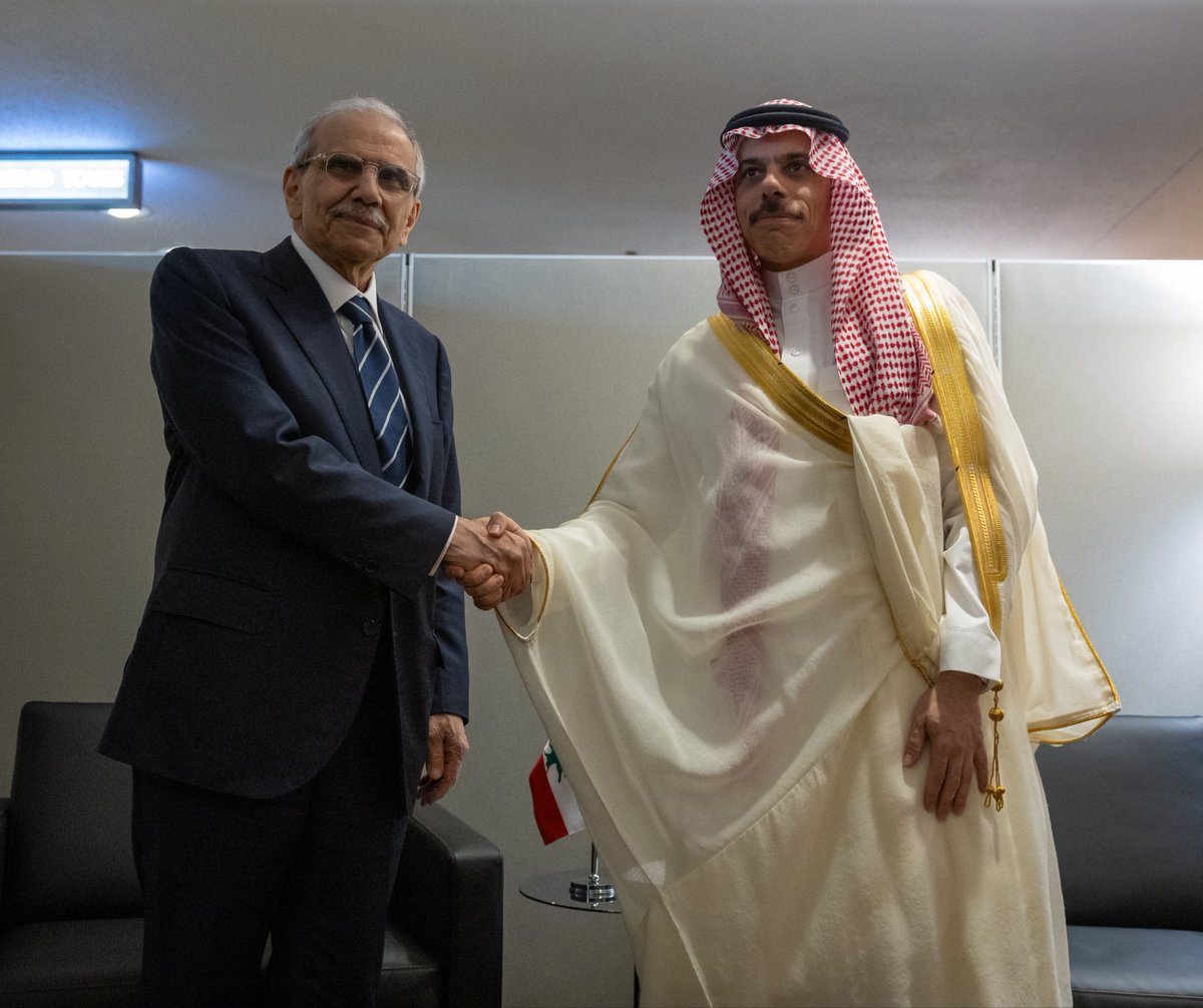 KSAMOFA's tweet photo. #نيويورك | سمو وزير الخارجية الأمير #فيصل_بن_فرحان @FaisalbinFarhan يلتقي دولة رئيس مجلس الوزراء في الجمهورية اللبنانية الدكتور نواف سلام، وذلك على هامش أعمال الجمعية العامة للأمم المتحدة في دورتها الحادية والثمانين.
#المملكة_في_الأمم_المتحدة 🇸🇦 https://t.co/ThkFSzcQGw