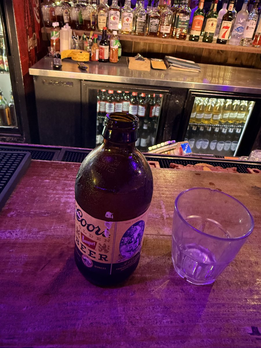 FvckGoodell's tweet photo. #OneBeerFriday @PlatteCat https://t.co/O7OPbEhsmN