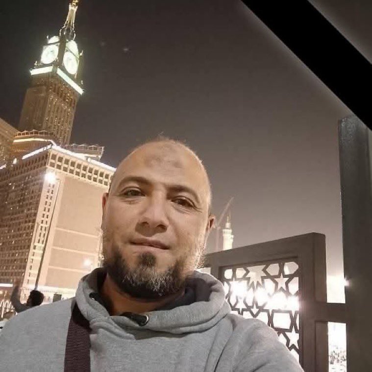 roro6635766994's tweet photo. المؤسس الملك عبدالعزيز آل سعود. رحمه الله ومن بعده الأبناء الملوك خط أحمر. 
مقيم مصري يعمل في شركة عبدالله القطان في الرياض يسيء إلى حكامنا 
عنايتكم 
@MOISaudiArabia  
@pss_ar 
@ppgovsa 
@MOI__911 
@kamnapp
@NCA_KSA 
وطن بلا فساد 🇸🇦 https://t.co/OxQCKnVKlm