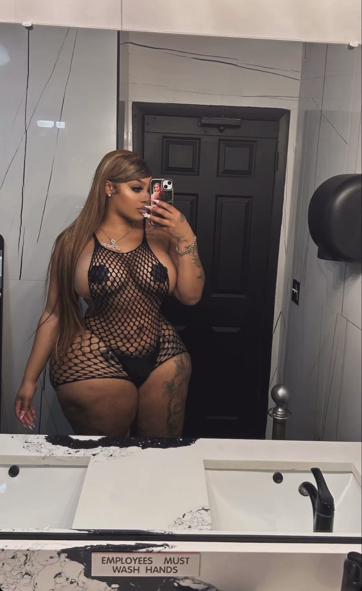 Only1lexxxx's tweet photo. Come and find me 🤭 https://t.co/ZT0miEeS0M