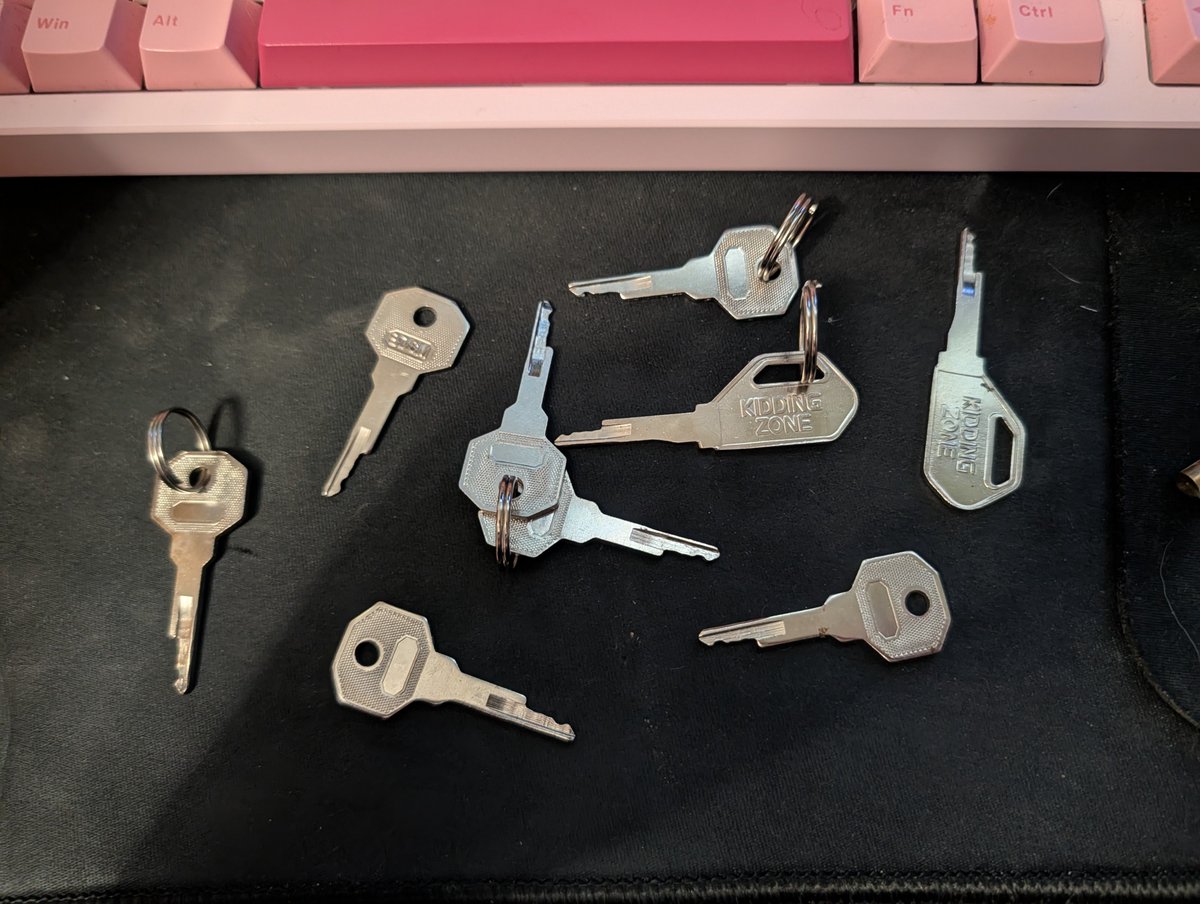 avapuppygurl's tweet photo. what am I supposed to do with all these? https://t.co/MLKOT6PT5W