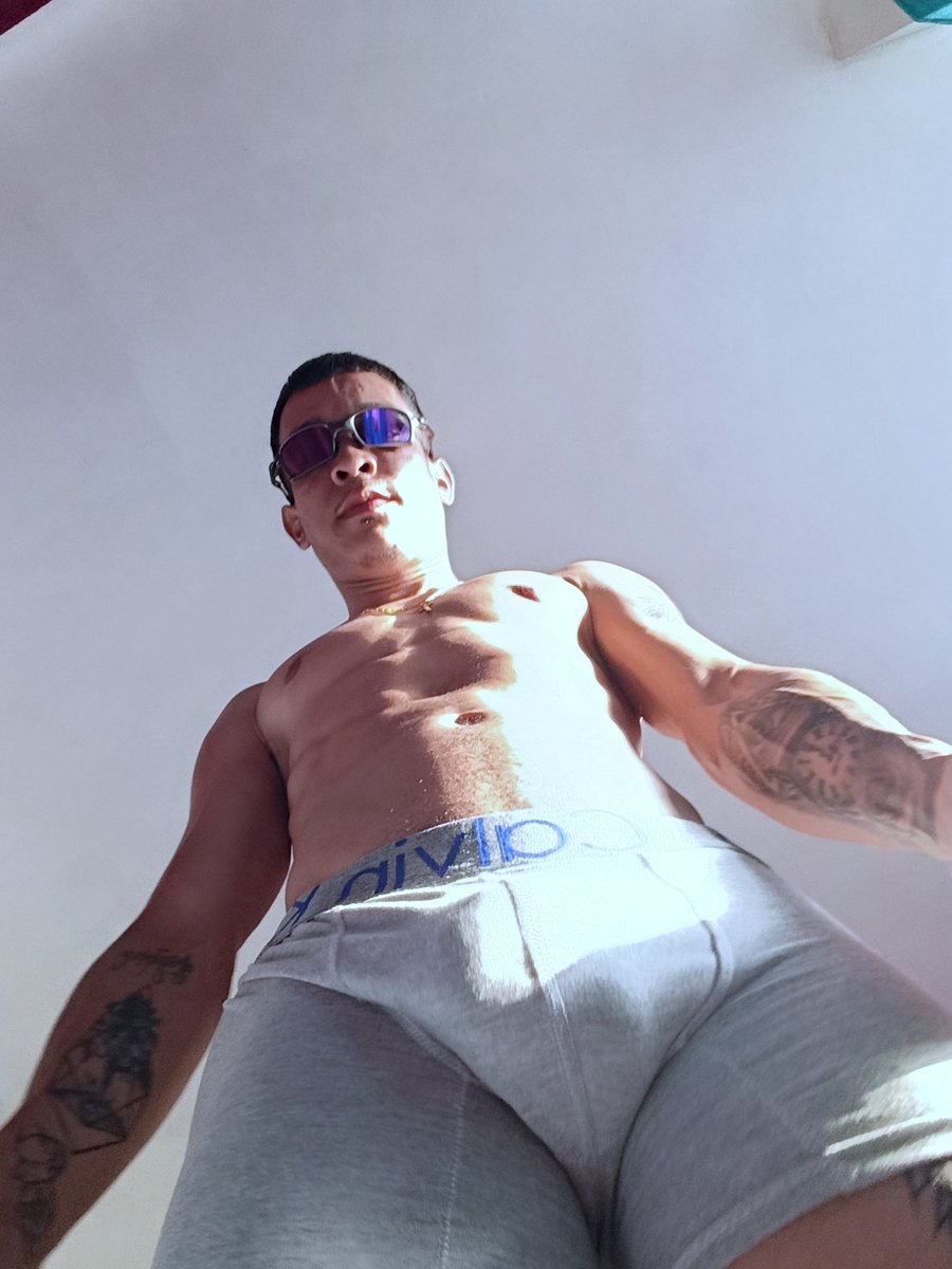 Disensox's tweet photo. 🍆🍆🍆🍆🔥 https://t.co/mOwLY1QZTT