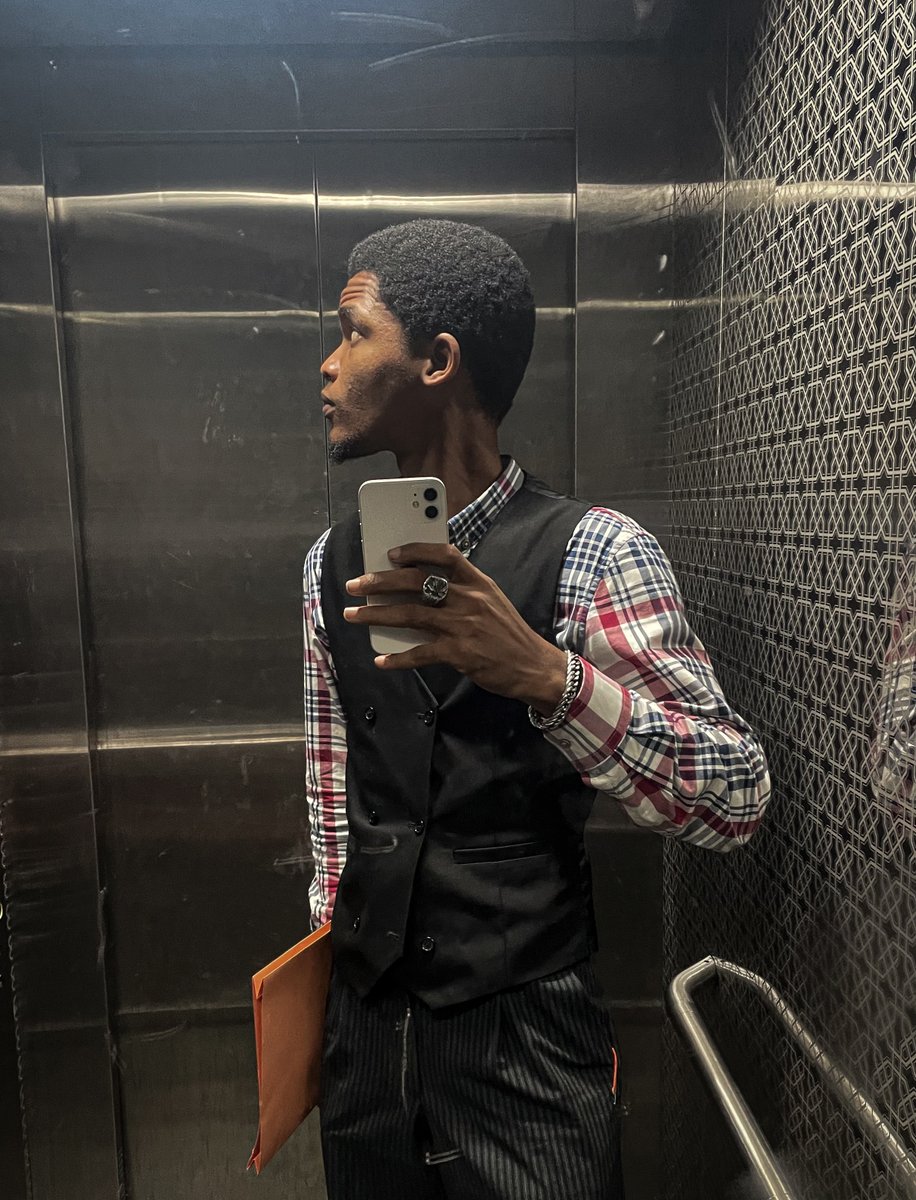 harrykiels's tweet photo. Day 51 of tagging @Zlatan_Ibile and @rahman_jago_ , hoping to model for their next collection https://t.co/1UhwfZcOXP