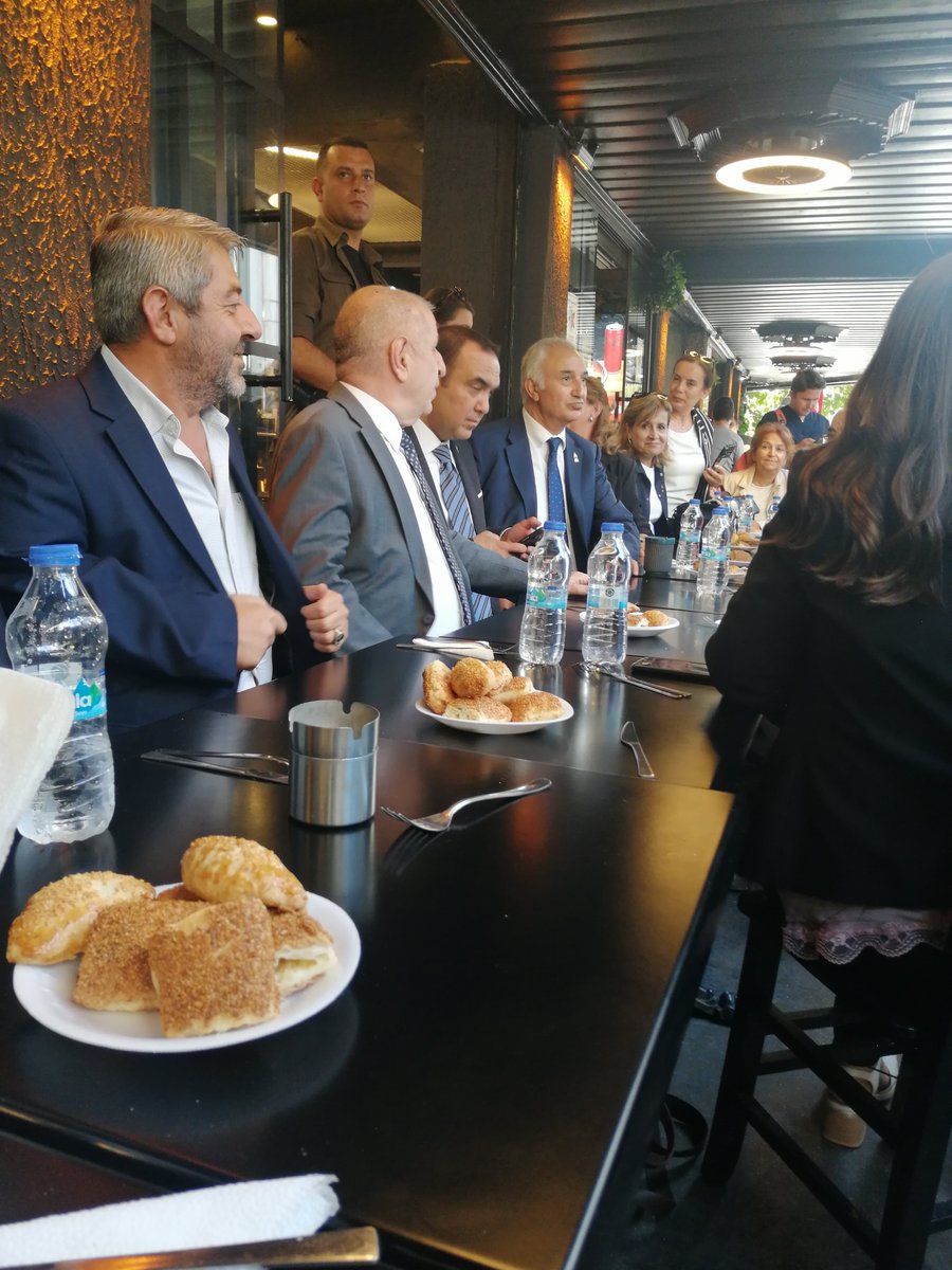 deniz_aldemir_'s tweet photo. Genel Başkanımız Prof.Dr.Ümit Özdağ ve Genel Başkan Yardımcılarımızın İzmir Ziyaretinden..
@ZPCigli
@ZaferPartisi_35
@MSBezircilioglu
@umitozdag
@zaferpartisi https://t.co/kvvPNC5MbU