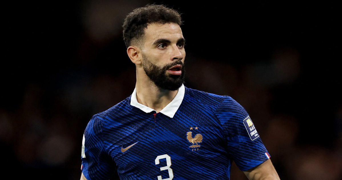 ait_frawsen's tweet photo. Le pétage de plomb d’Aït-Nouri est 100% légitime, je l’encourage même à se barrer de la sélection.

T’es dans l'un des plus grands clubs du monde, tu arrives en sélection et tu vois des Redouani, Abada et joueurs de district jouer à ta place.

Il aurait dû choisir la France. https://t.co/1tfGN1cM6H
