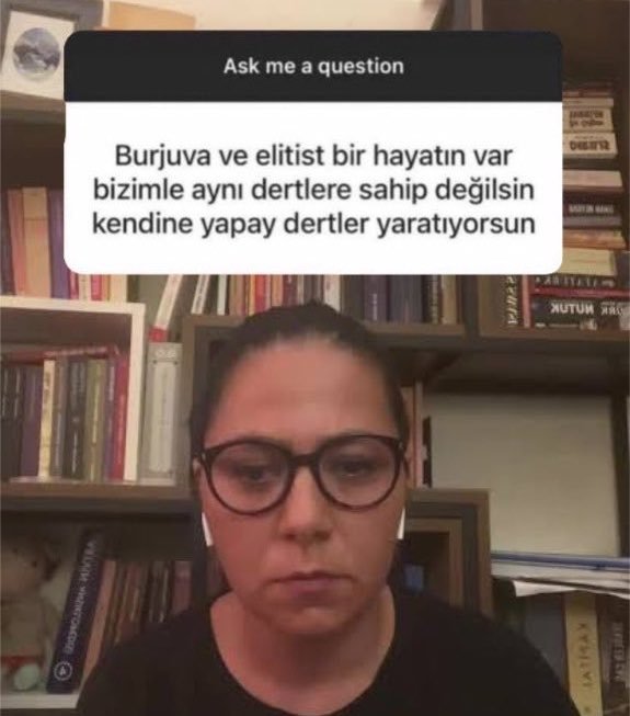 koegawariiii's tweet photo. batu favlamayan crushersin "favim arkaplana atiliyo" "sirketin/ekibin nefret ettigi uyeyi favlamanin zorluk😓" tivitlerinin hissettirdigi https://t.co/ZyChX6NaWB