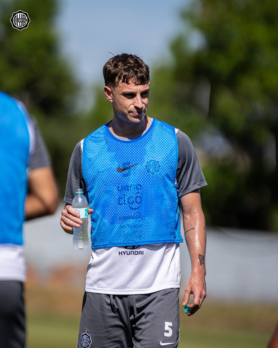 elClubOlimpia's tweet photo. ¡Nuevo entrenamiento del Campeón en la Villa Olimpia! 💪🏻⚽️ https://t.co/AQa9x95aTI