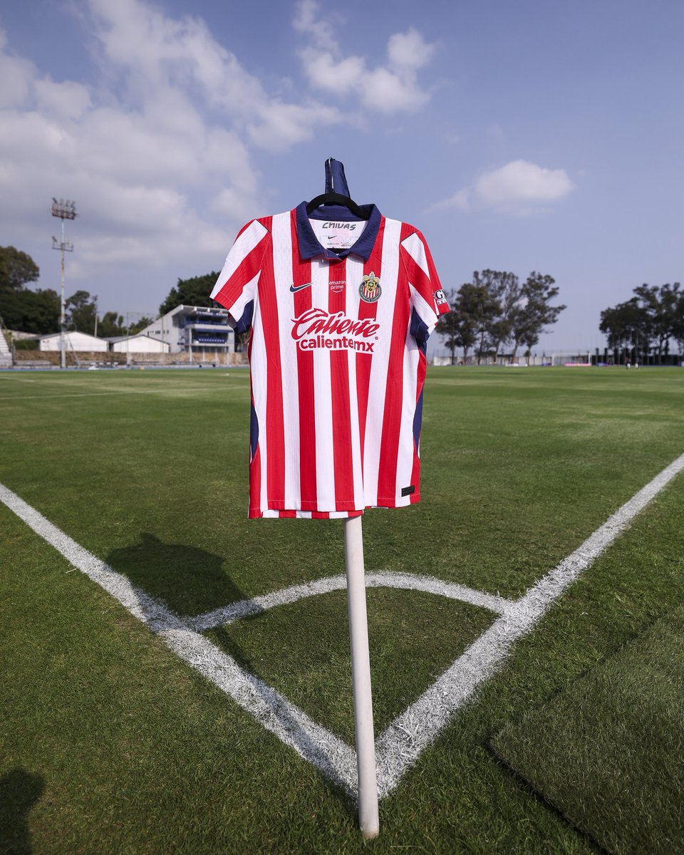 ChivasFemenil's tweet photo. 🐐 Los colores del Club Deportivo Guadalajara 🇲🇨😍 https://t.co/ZIKgSYVLPe