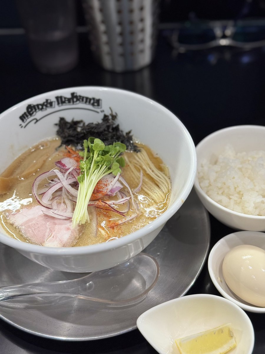 koakuma20118605's tweet photo. 麺屋 菜花奈 （menya787）
@CoxJ9uG0eOyT3H3 

秋刀魚らーめん1500円
味玉 100円 ごはん 100円
焦がし感ある秋刀魚は旨味と風味がよく麺硬のパツンパツンと相性抜群👌´-〆に秋刀魚リゾットでご馳走様でした😆🙏🏼 https://t.co/iL2oUzCMXL