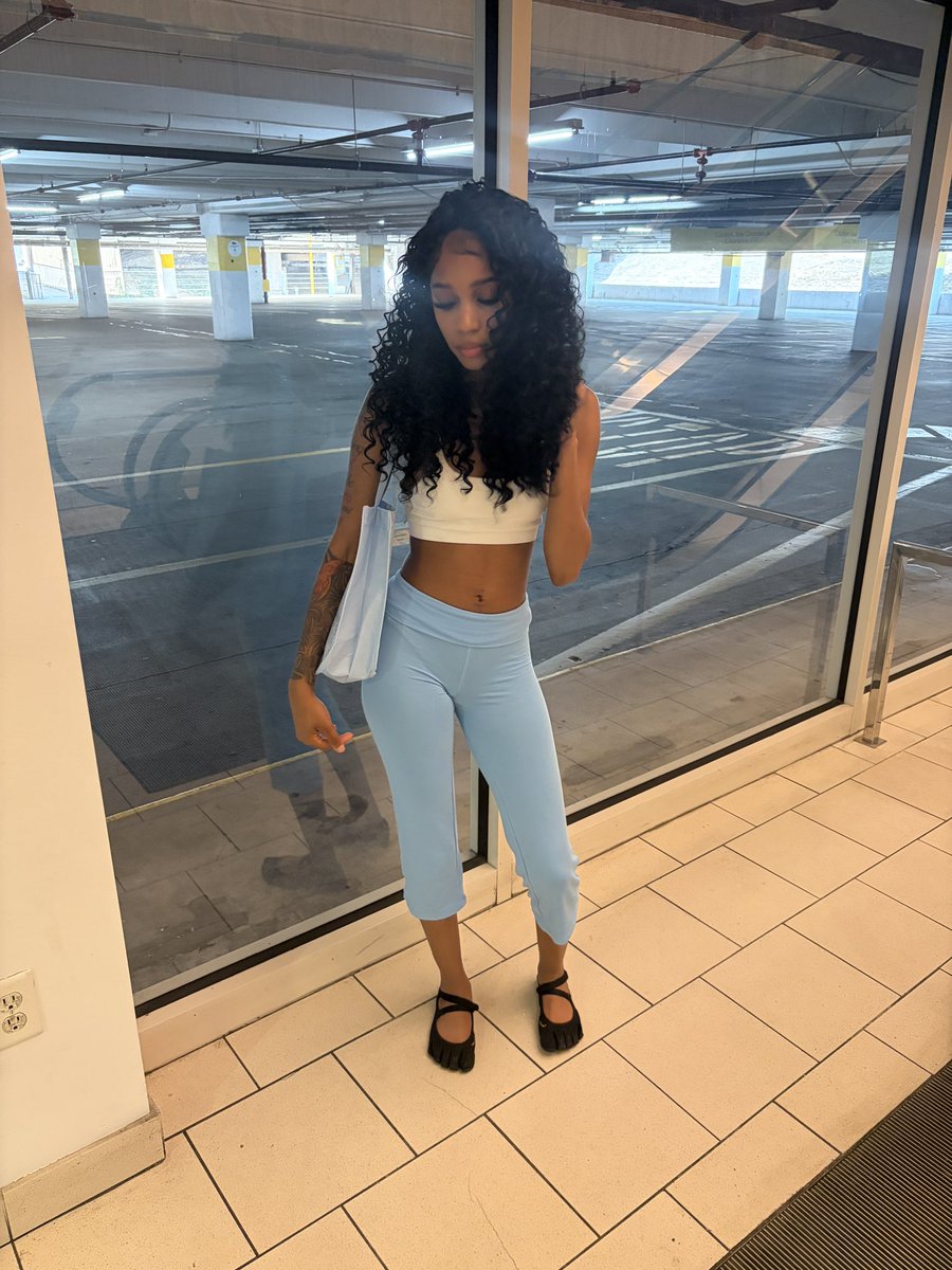 misstinybae's tweet photo. I love shopping #cute #petite https://t.co/jtbUJKjS9L