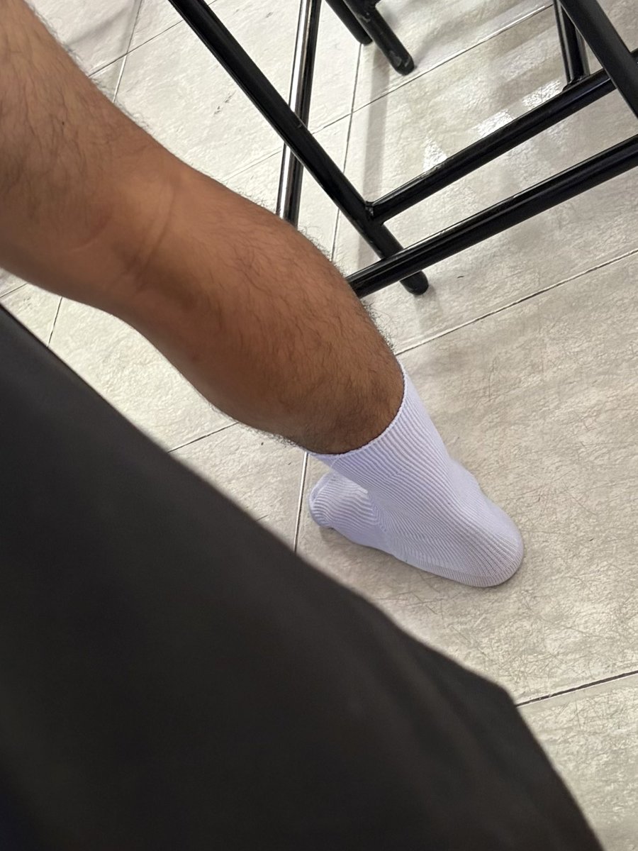 Ilovesock123's tweet photo. เป็นตีนที่เซ็กซี่มากเห็นละเสียวเลย https://t.co/lfH0ovWNYs