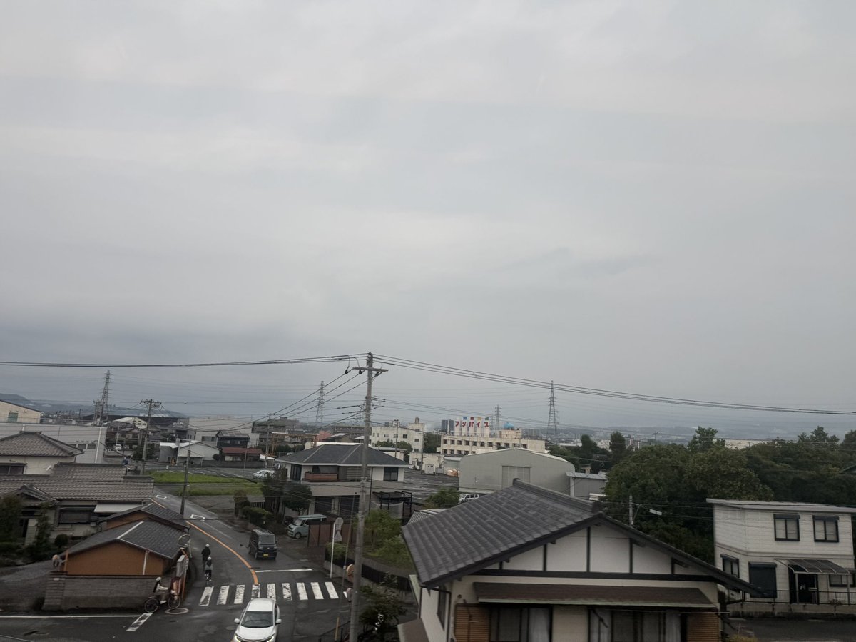 will_ekimemo's tweet photo. 富士山が見えるわけなかった😭
#今日の富士山 https://t.co/9N1t8AytGu