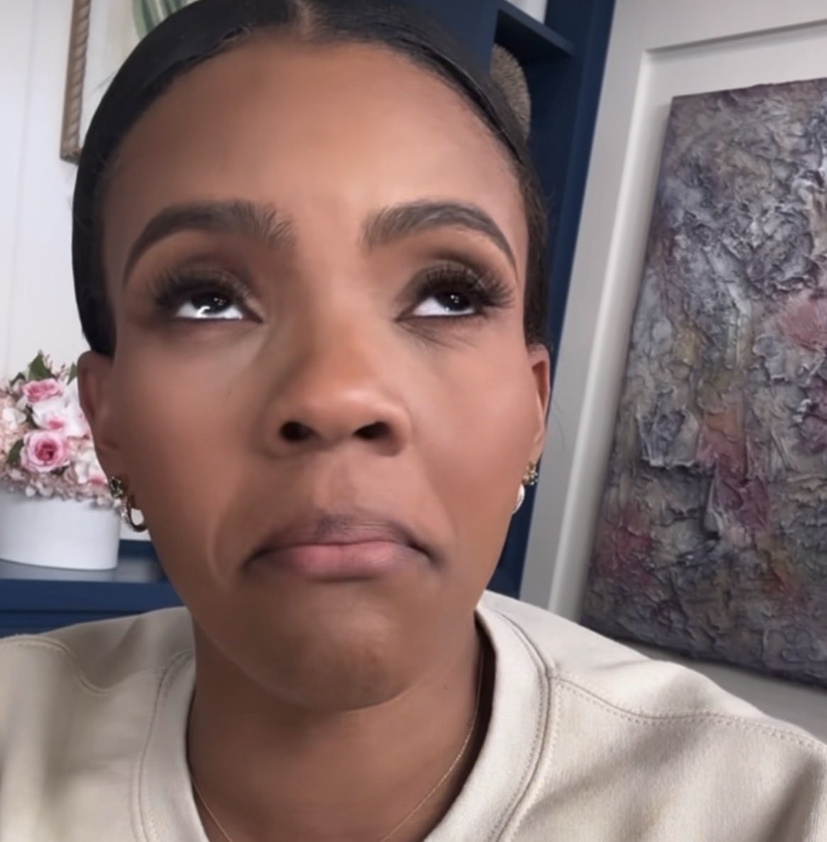 CinemaShogun's tweet photo. 🚨 Candace Owens super duper “emergency” podcast is over.

AND GUESS WHAT⁉️

I’m still here.

You’re still here.

TPUSA is still here.

AND NOT A DAMN THING HAS CHANGED.

Her fans were duped once again.

Does this look like the face of someone that is winning?

NOPE !!!

This looks like someone who has been panicking and by her own admission losing sleep.

This looks like someone who’s spending their off day scrambling to divert attention away from her shady dealings with Harvey Weinstein.