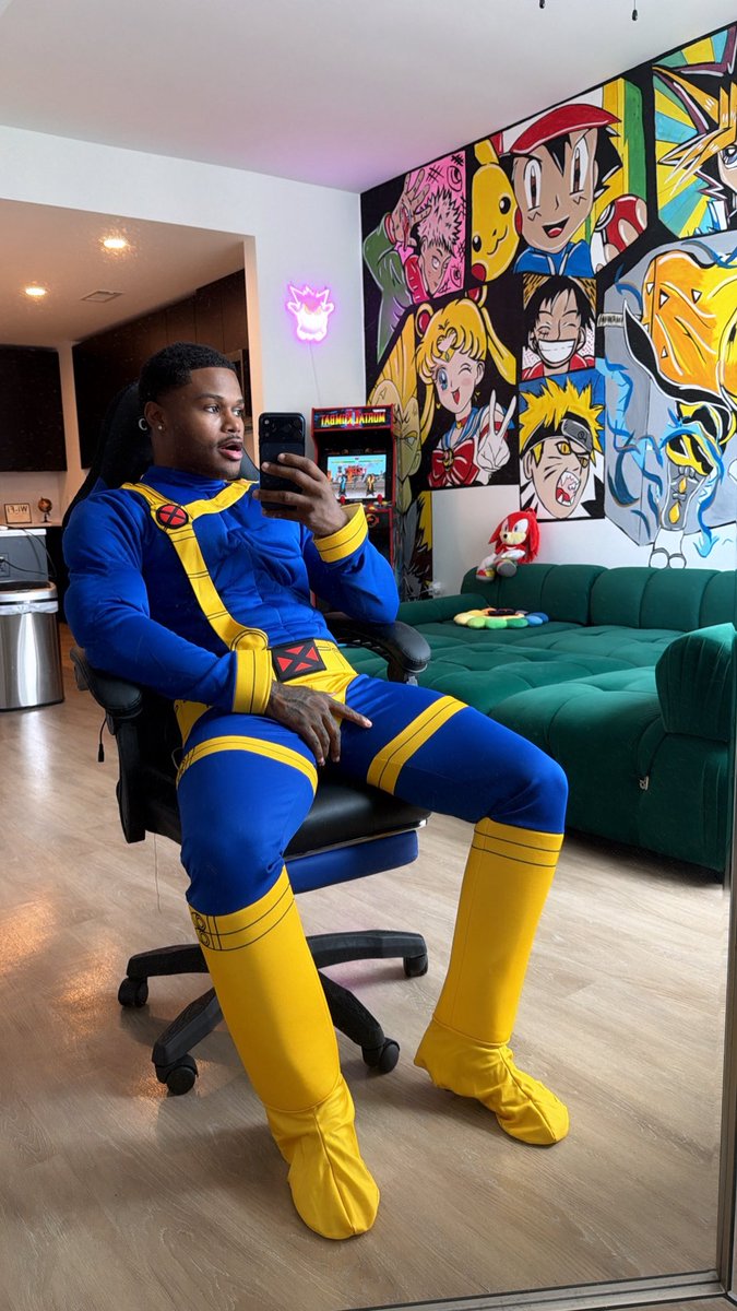 Dahjour's tweet photo. first cosplay stream💥 https://t.co/0KWl6Q5lfq