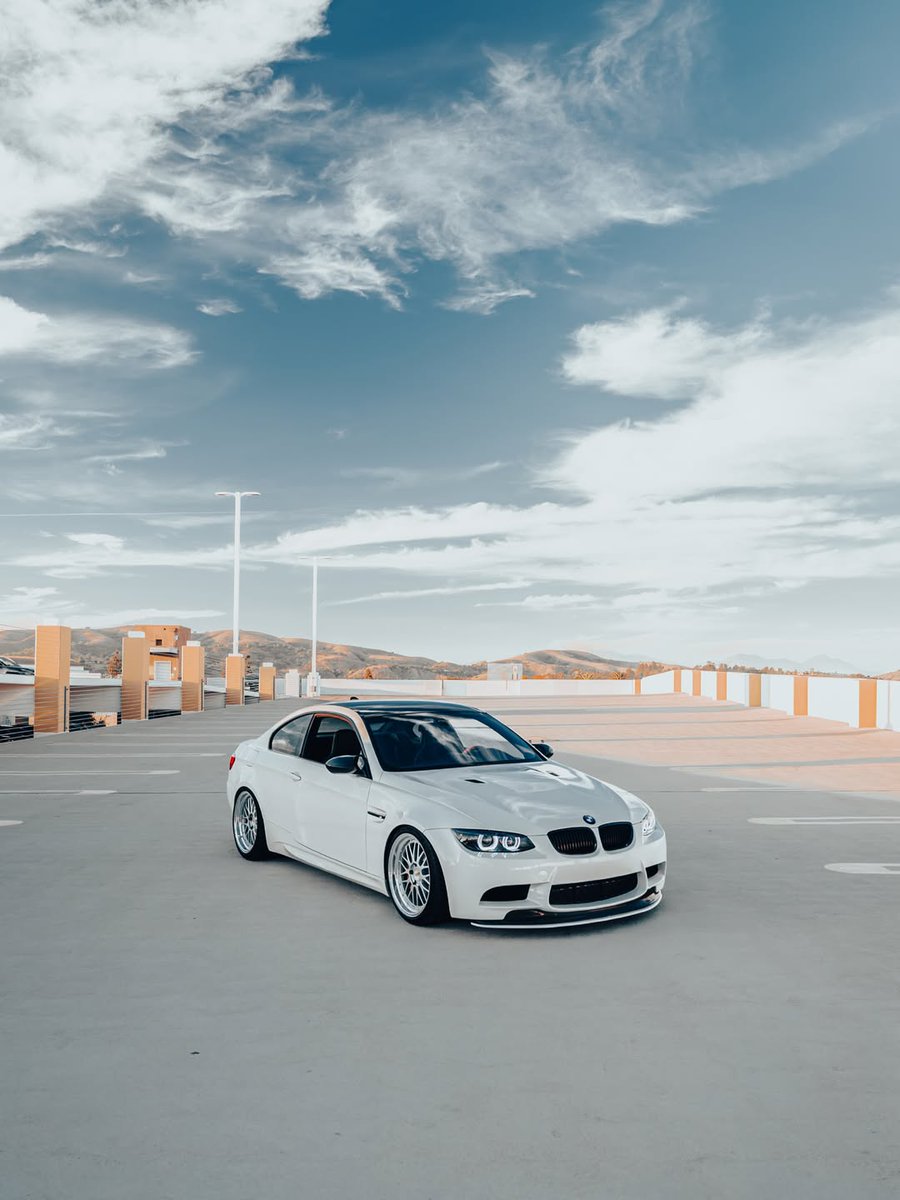 ApexDistrictX's tweet photo. BMW M3 https://t.co/oBFrczDpEk
