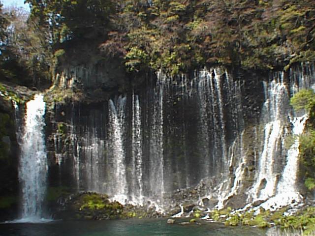 Stargate_2050's tweet photo. Shiraito-no Taki, Shizuoka 白糸の滝 静岡県 (1998)
This waterfall isn't fed by river water. It's spring water.
Note: On a short trip with my mom https://t.co/TrojLttuF2