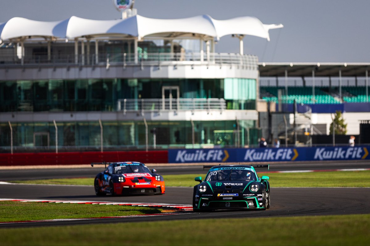 teamparkeracing's tweet photo. Day 1 ✅ 

Both our Carrera Cup and Sprint Challenge drivers have been out on track, getting valuable laps under their belts ahead of a busy weekend of racing.

Now it’s time to get ready for qualifying💪🏼

#TeamParkerRacing #CarreraCupGB #SprintChallengeGB https://t.co/NiGHUlddta