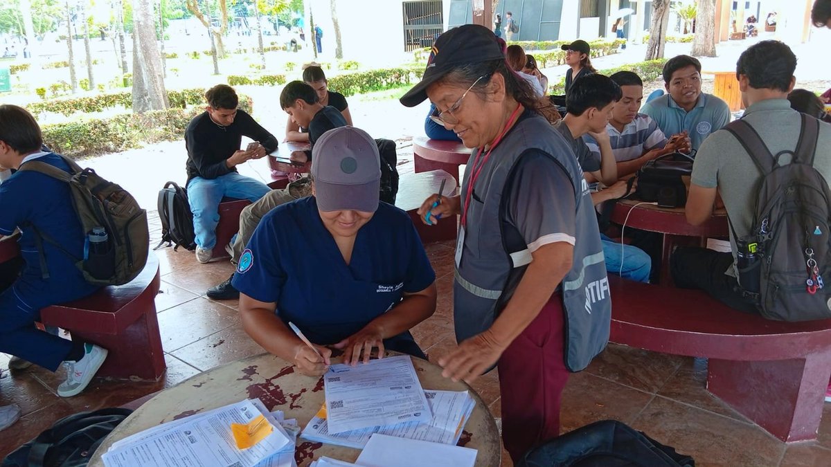 CNE_ElOro's tweet photo. 📢 | ¡La notificación a los MJRV continúa!

📍 Los servidores electorales del CNE se trasladan a sus lugares de trabajo o domicilios registrados para entregar la información correspondiente.

🤝 No es necesario desplazarse para recibirla.

#NotificaciónMJRV2027 https://t.co/3e8vSIVJ0L