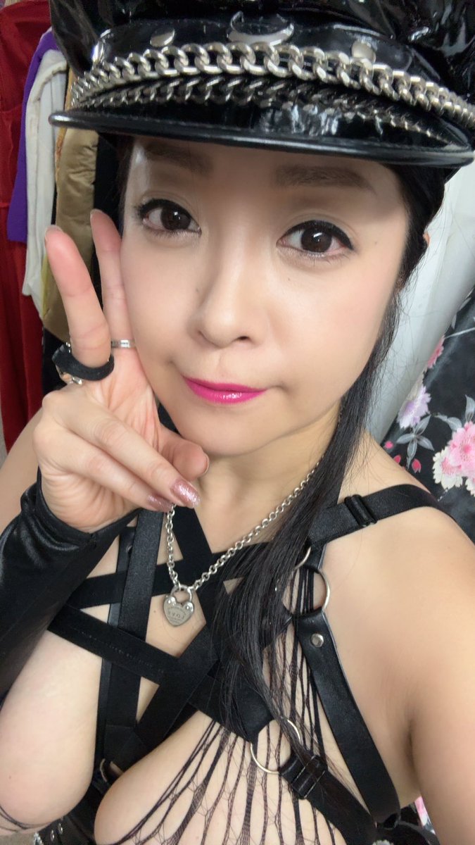 komukai375's tweet photo. ９月21日〜９月30日
京都
DX東寺劇場出演‼️

皆んなに会えるの楽しみにしてる❗️

開場 11:00〜   1回目 12:00〜13:50
ビンゴ大会   2回目 14:00〜15:50   3回目 16:00〜17:50   4回目 18:00〜19:50

今日も全力頑張る😤

#小向美奈子
 #dx東寺 
#イベント
 #京都 https://t.co/D1ISCga1VZ