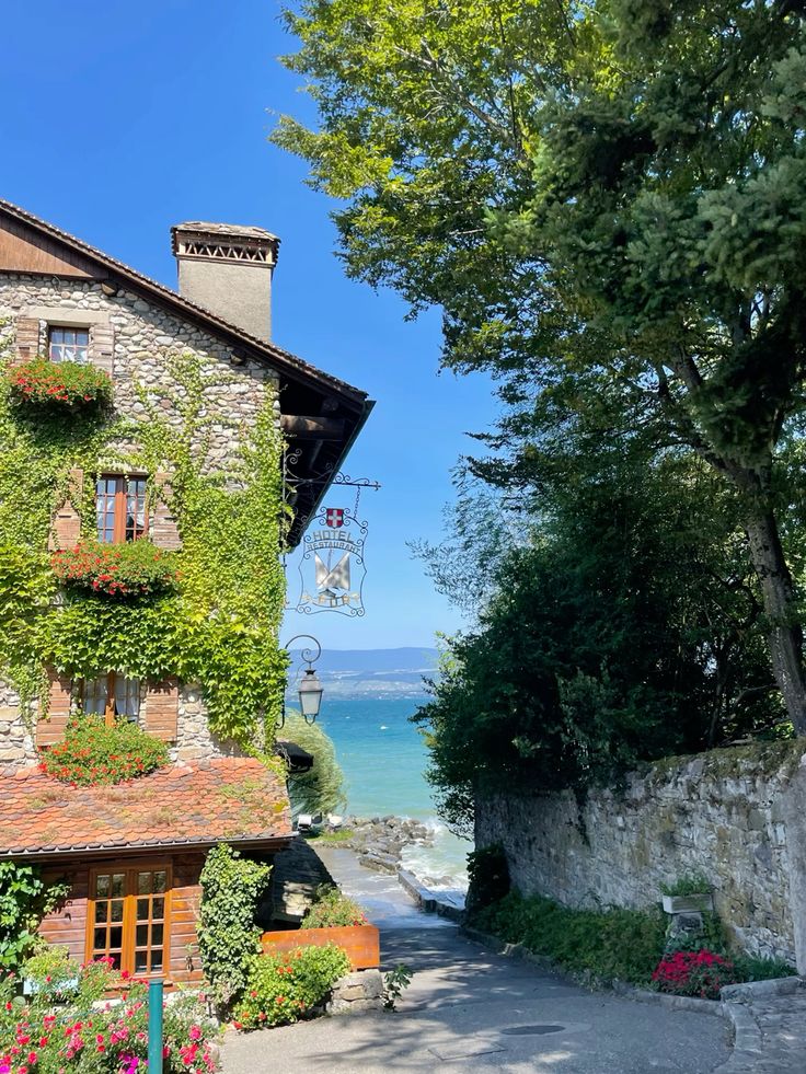 greenvibe's tweet photo. Geneva, Switzerland 🇨🇭 https://t.co/Jj5Weofwmk