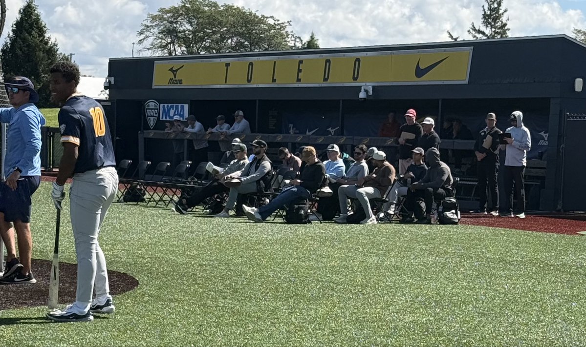 CoachRobUT's tweet photo. A BIG thank you to all the MLB Scouts that came to Scout Day. We had 25 of the 30 teams in attendance today. UT 🚀 Baseball has sent at least 1️⃣ player to pro baseball for 6️⃣ straight years. 2️⃣ MAC POY’s, 2️⃣ MAC FR Pitcher of Year, 1️⃣MAC Pitcher of the Year during that same span! https://t.co/Got41WNzvD