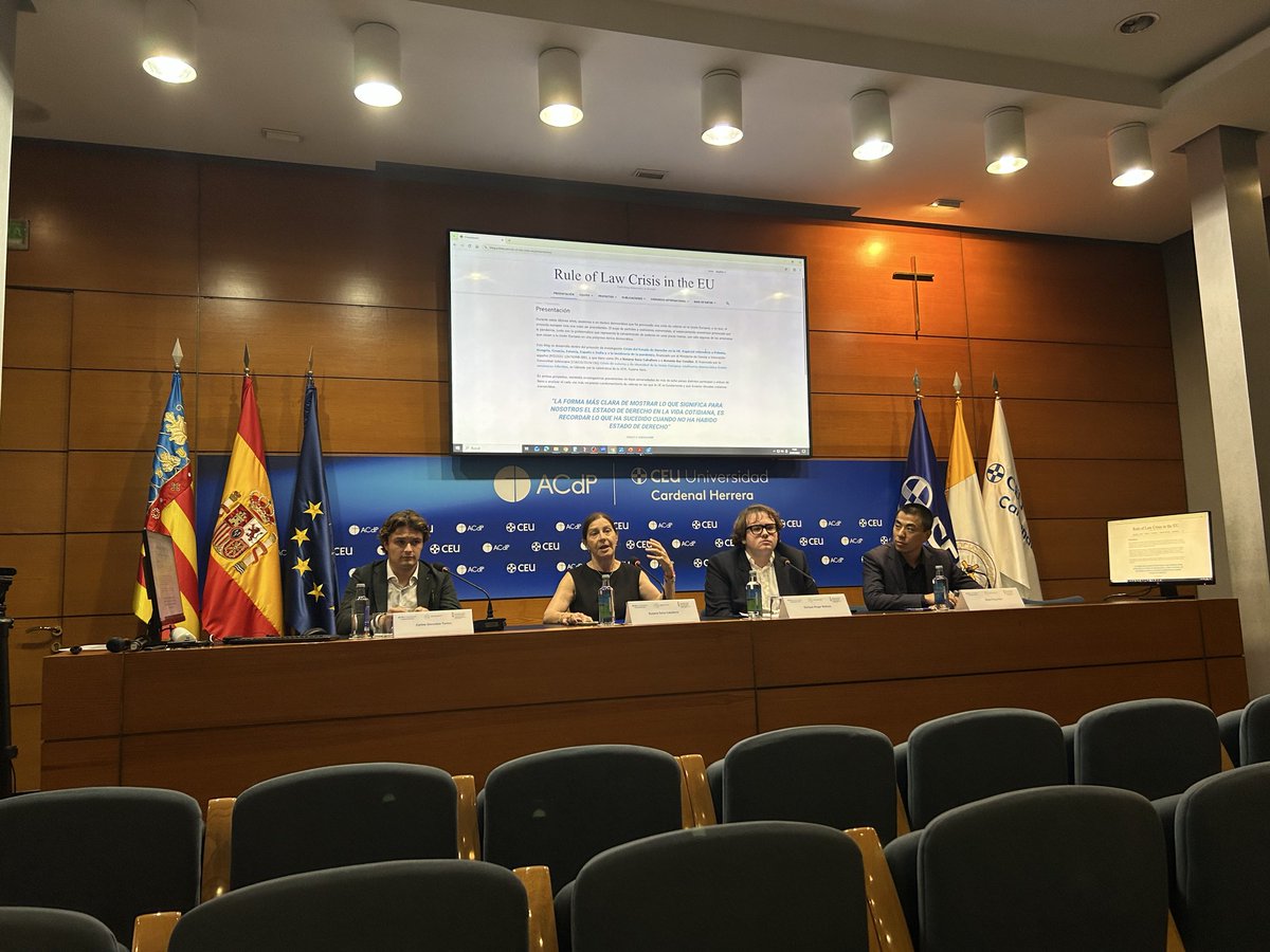RoLcrisisEU's tweet photo. Professor Susana Sanz and three junior members of the research team presented the database on press coverage of the Rule of Law at MEDNIGHT (Mediterranean Researchers' Night), an event held at the Palacio Colomina of @uchceu https://t.co/LoAtcoF8eV