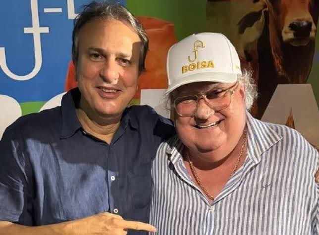 vlaubia's tweet photo. Eita! 
É Ciro Gomes 45 https://t.co/ZmFAtsGnSc