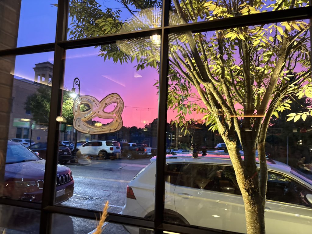 tbone51558's tweet photo. @ericfisher Wow what a sunset https://t.co/U2FUgBoC9Y