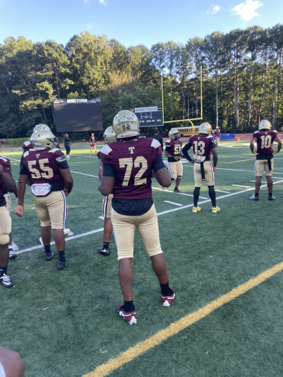 BigSkippin_75's tweet photo. A couple of young Names to watch tonight for Tucker is ‘29 OL Benjamin Kambala and ‘29 EDGE King Madden. @Benjaminkam12 @KingMadden_ https://t.co/BJoUEpvtj8