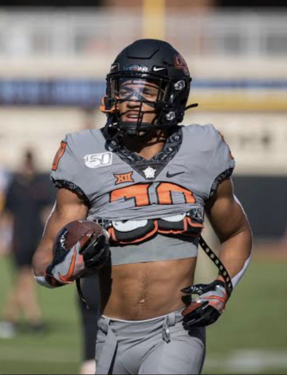 sadOKSTfan's tweet photo. Will we ever see @CowboyFB break out the Gray Uniforms again? I sure hope so! I thought the gray with the orange accent looked so good! #ROLLDAMNPOKES https://t.co/5ITHl4sp7P