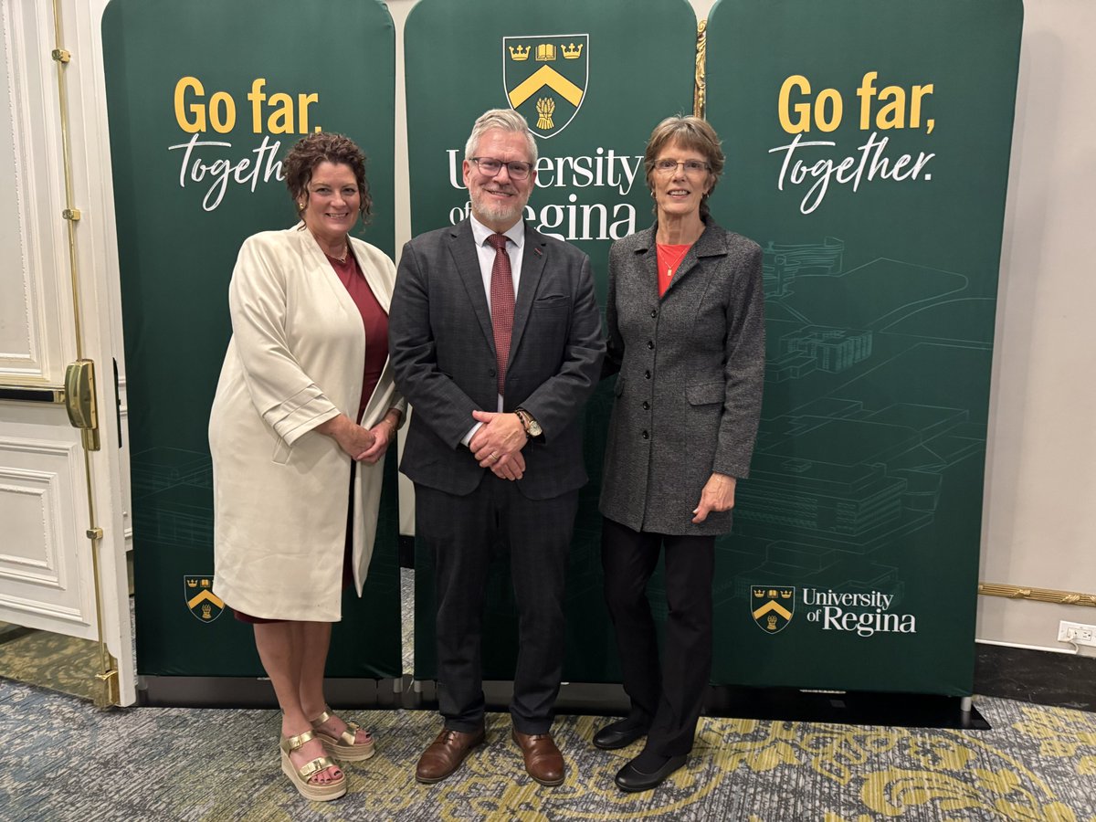 URFacofEd's tweet photo. 🎉 Congratulations to two outstanding Faculty of Education alumni recognized at last night’s University of Regina Alumni Awards!
Pictured: Jodie Metcalfe Bray, Dean Dr. James Nahachewsky, and Betty (Hoffart) Fornwald
#UofRAlumniAwards #URtheDifference https://t.co/4SC08w1PME