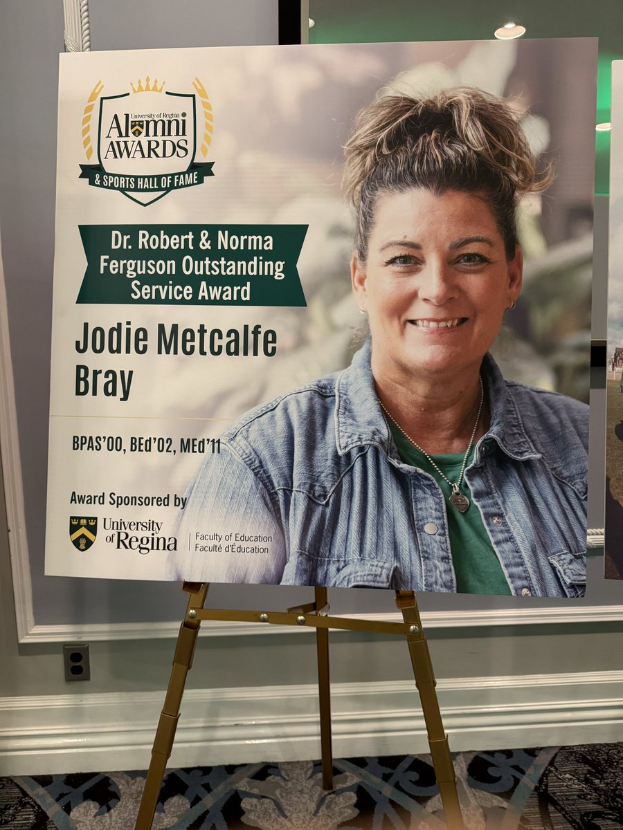 URFacofEd's tweet photo. 🎉 Congratulations to two outstanding Faculty of Education alumni recognized at last night’s University of Regina Alumni Awards!
Pictured: Jodie Metcalfe Bray, Dean Dr. James Nahachewsky, and Betty (Hoffart) Fornwald
#UofRAlumniAwards #URtheDifference https://t.co/4SC08w1PME