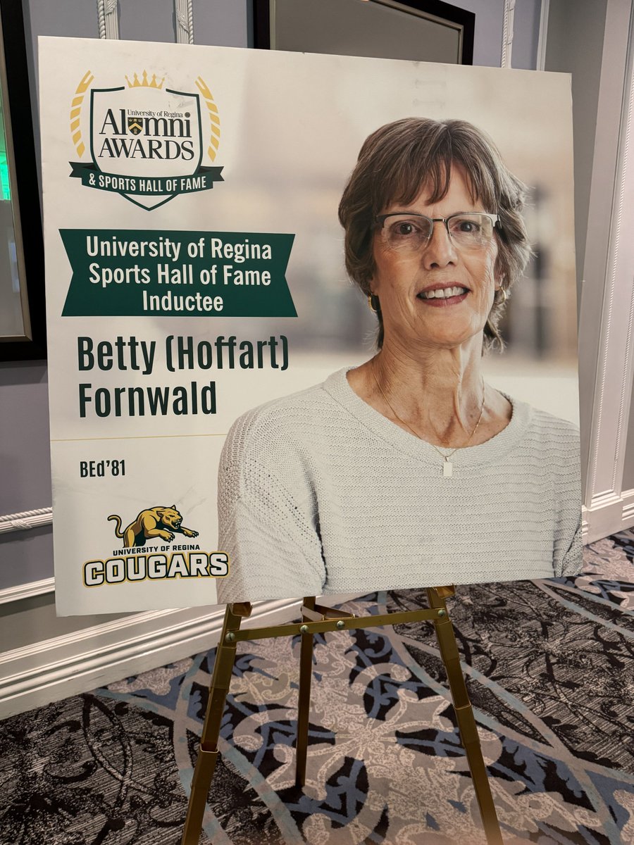 URFacofEd's tweet photo. 🎉 Congratulations to two outstanding Faculty of Education alumni recognized at last night’s University of Regina Alumni Awards!
Pictured: Jodie Metcalfe Bray, Dean Dr. James Nahachewsky, and Betty (Hoffart) Fornwald
#UofRAlumniAwards #URtheDifference https://t.co/4SC08w1PME