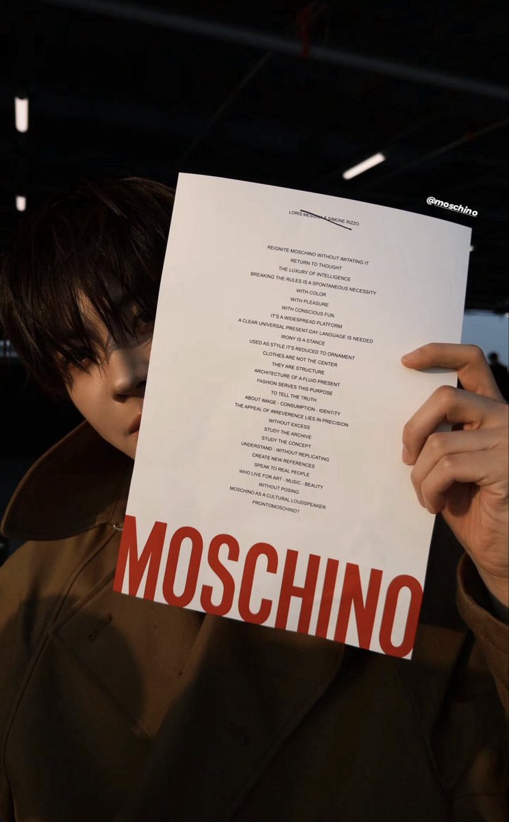 NamfonPrempri's tweet photo. ไปครับเฟิร์สสสส

Firstone Wannakorn
#MOSCHINOSS27xTLEFIRSTONE

#MOSCHINO @moschino 
#Firstone  @firstone_wnk https://t.co/kRrngtH2y3
